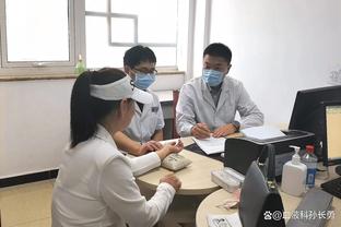 贝克汉姆晒梅西苏牙布斯克茨阿尔巴4人今夕对比照：男孩们回来了